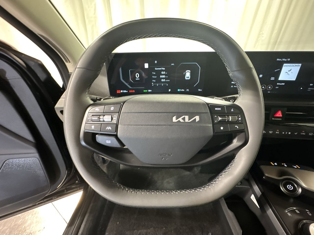 New 2025 Kia EV6 Light w/ Light LR Technology Package image 20