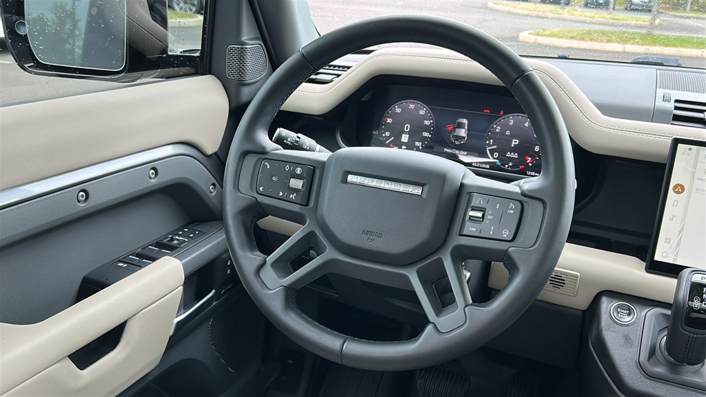 Certified 2024 Land Rover Defender 110 X-Dynamic SE AWD/4WD image 24