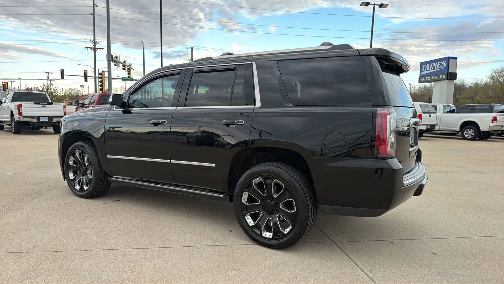 Used 2019 GMC Yukon Denali w/ Denali Ultimate Package image 13