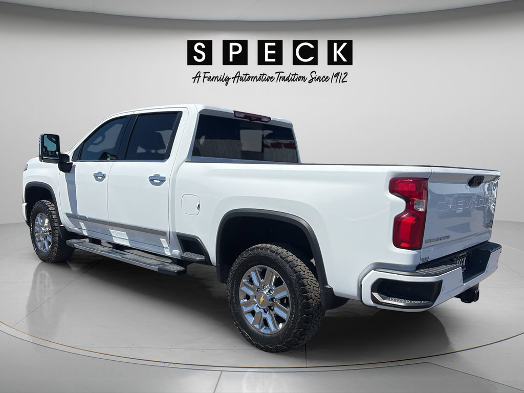 Used 2024 Chevrolet Silverado 3500 High Country w/ High Country Premium Package AWD/4WD video 3