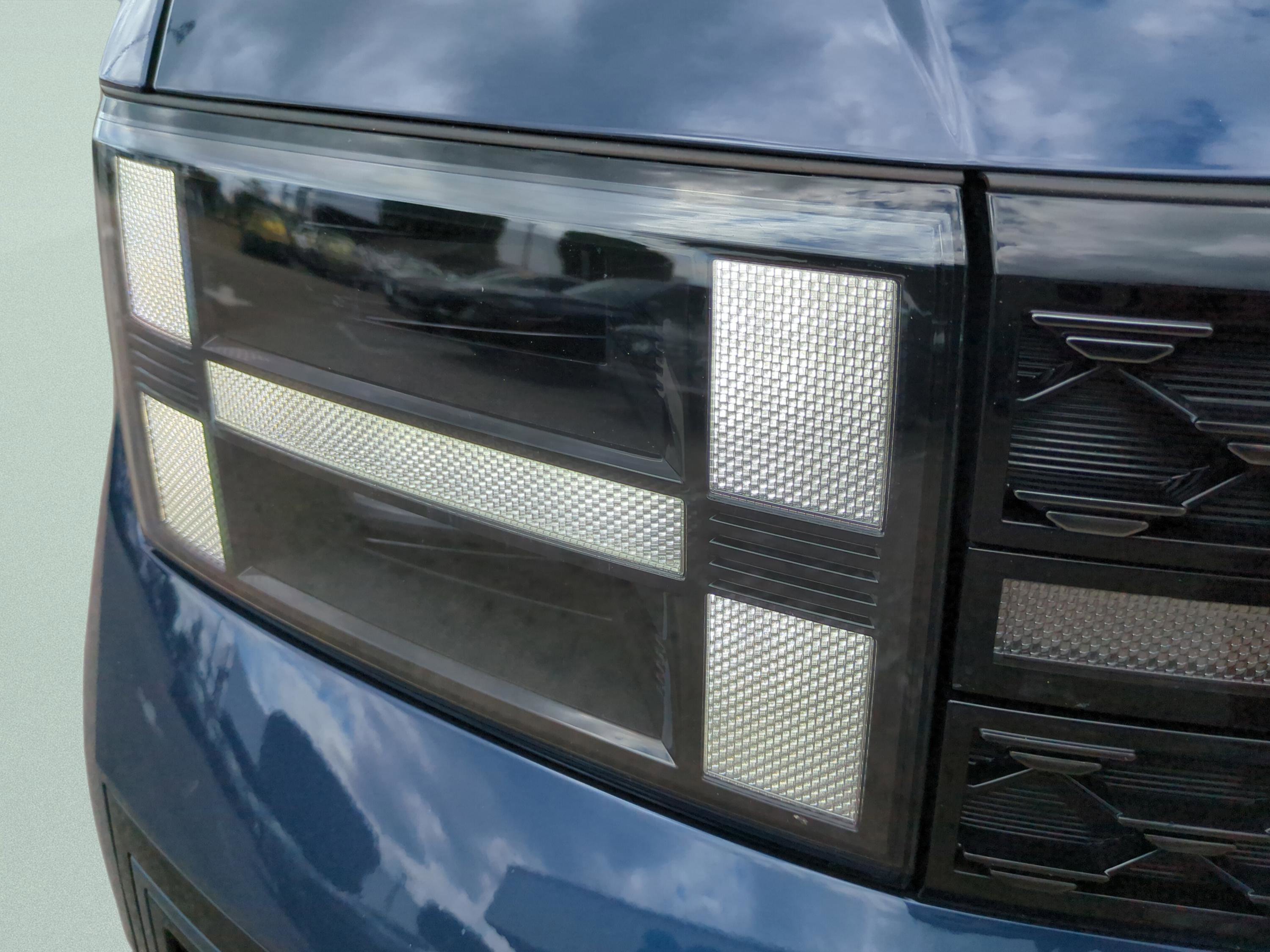 Certified 2025 Hyundai Santa Fe Calligraphy FWD image 9