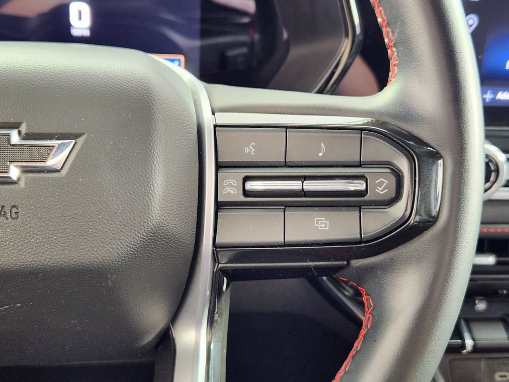 Used 2023 Chevrolet Colorado Z71 AWD/4WD image 19
