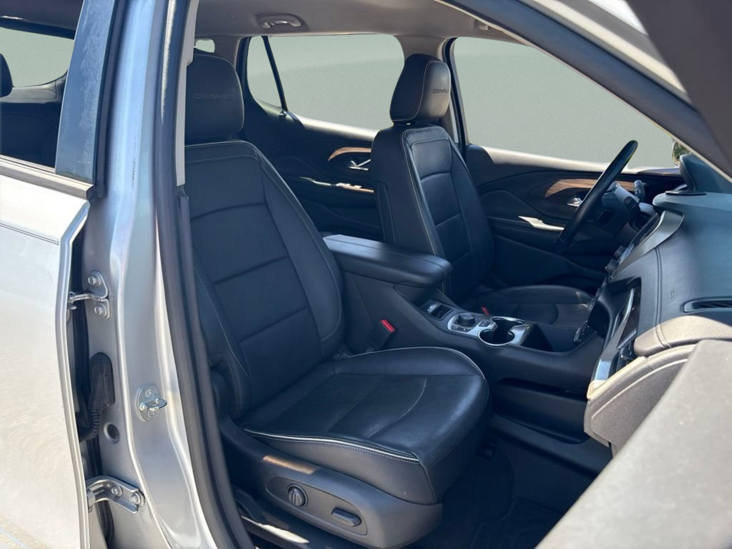 Used 2018 GMC Terrain Denali w/ Advanced Safety Package FWD image 30