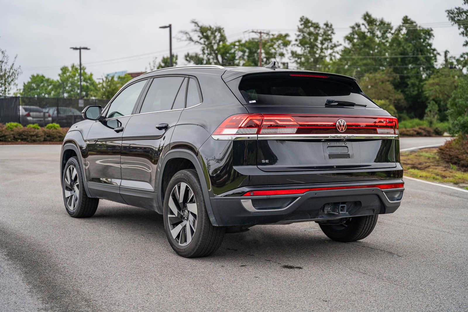 Used 2024 Volkswagen Atlas Cross Sport SE image 5