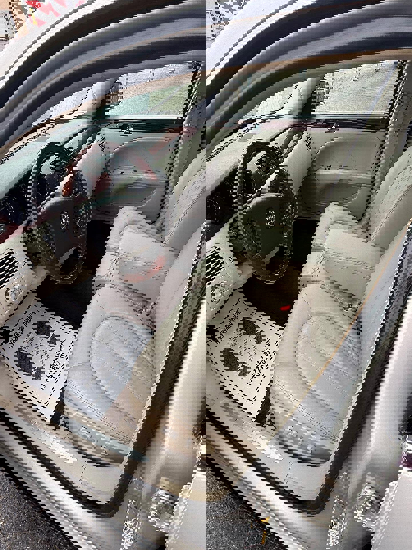 Used 2008 Buick Lucerne CXL w/ Driver Confidence Package image 3