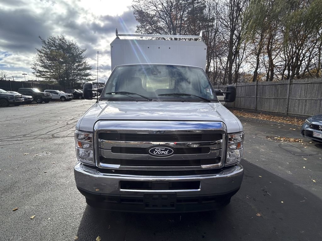 New 2026 Ford E-350 and Econoline 350 Super Duty w/ Power Equipment Group RWD image 2