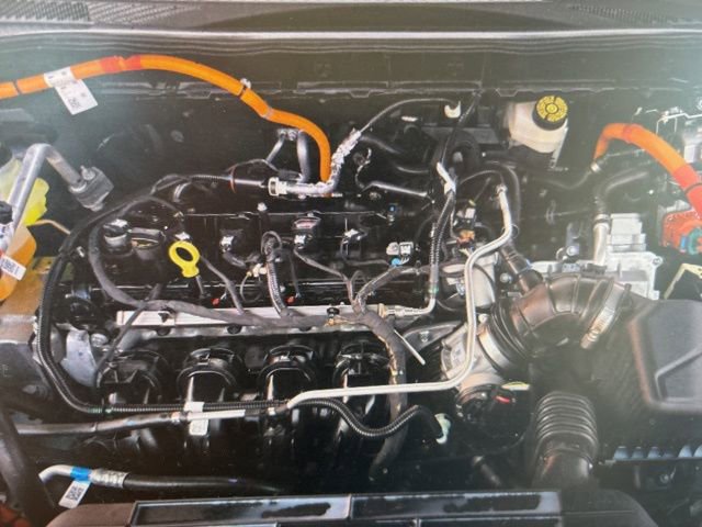 Used 2025 Ford Escape Platinum image 5