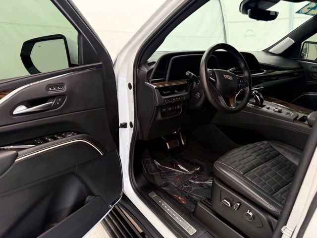 Used 2023 Cadillac Escalade Sport Platinum image 39
