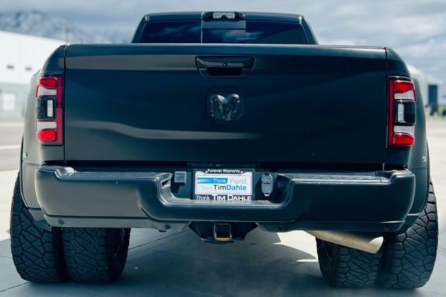 Used 2022 RAM 3500 Limited w/ Max Tow Package image 9