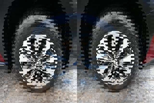 Used 2023 Subaru Outback Limited XT image 11