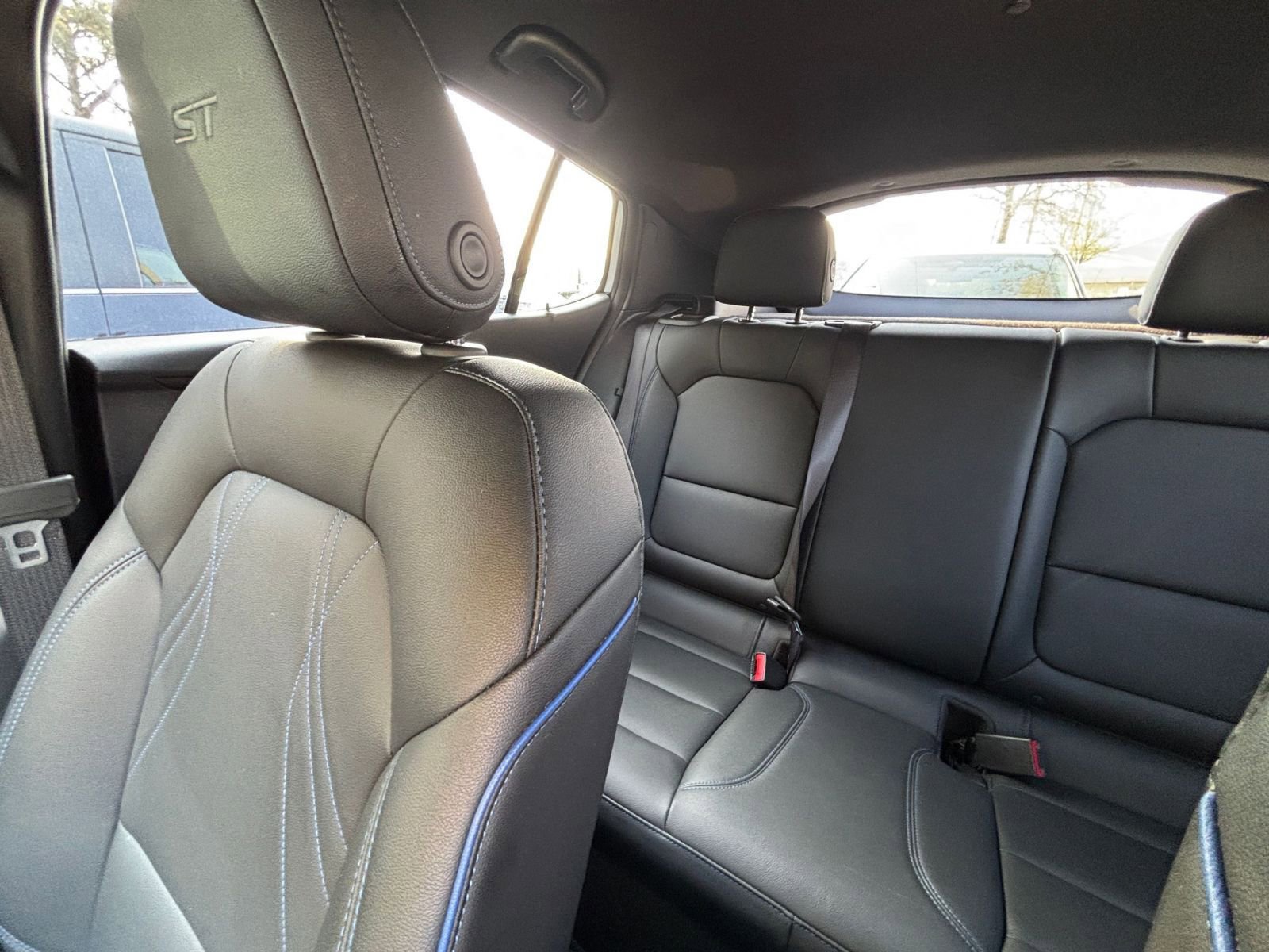 Used 2025 Buick Envista Sport Touring FWD image 40