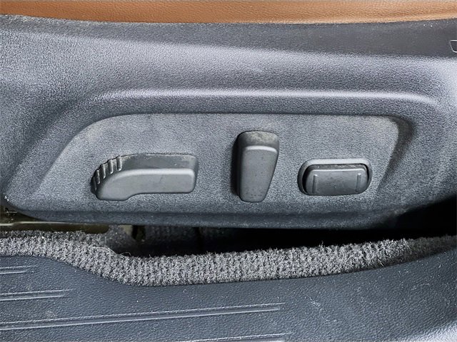 Used 2019 Subaru Outback 3.6R Touring image 11