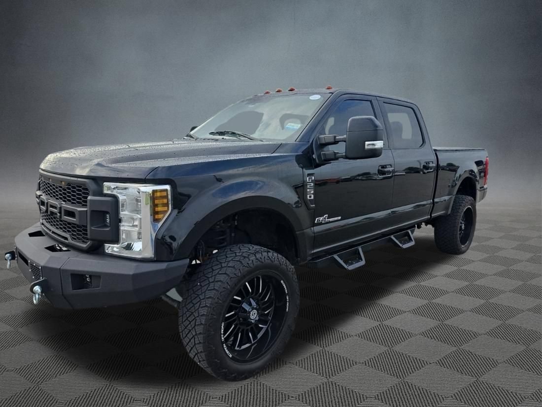 Used 2019 Ford F250 XLT w/ XLT Premium Package AWD/4WD image 5
