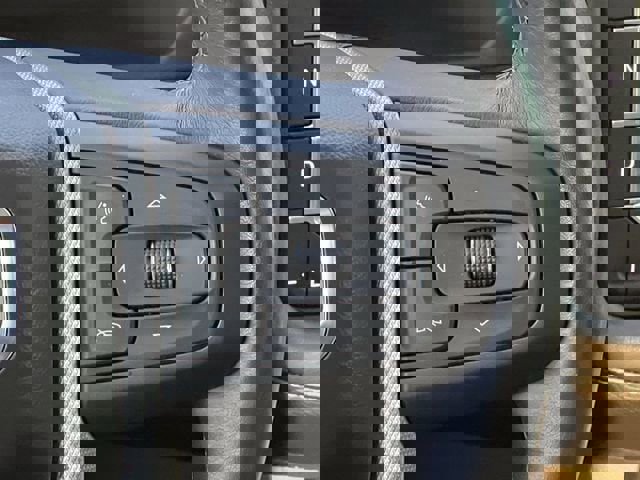 Used 2023 GMC Yukon Denali w/ Denali Reserve Package image 14