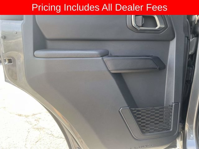 Used 2025 Ford Bronco Big Bend w/ Black Diamond Package AWD/4WD image 15