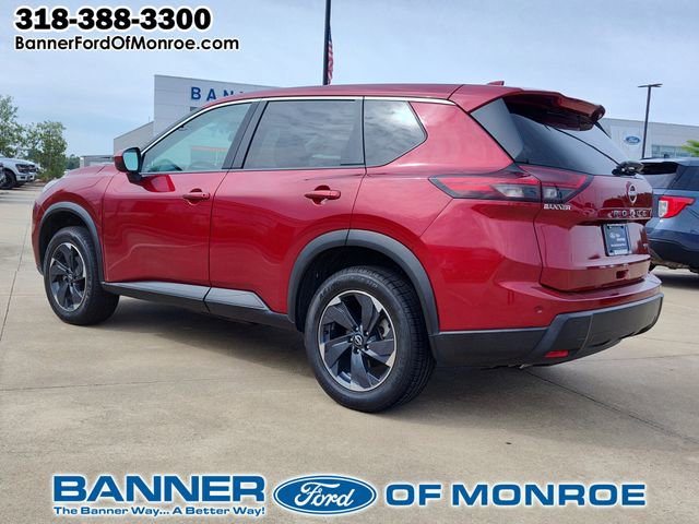 Used 2024 Nissan Rogue SV FWD image 4