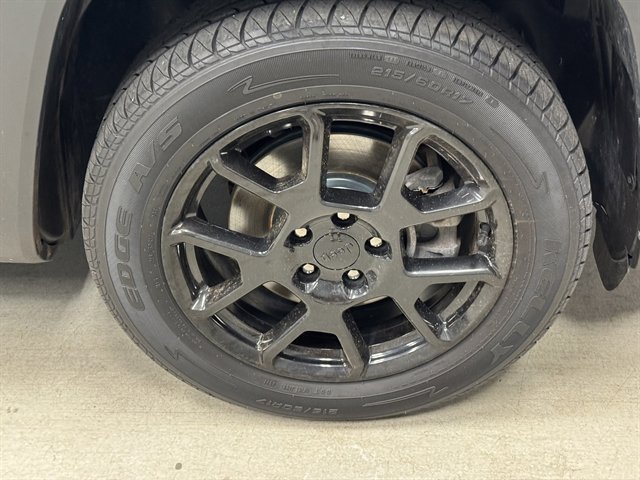 Used 2019 Jeep Renegade Altitude w/ Quick Order Package 2XM FWD image 8