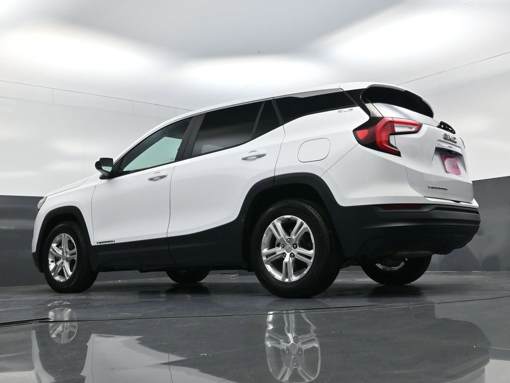 Used 2024 GMC Terrain SLE image 19