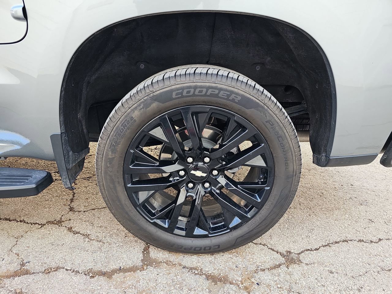 Certified 2024 Chevrolet Silverado 1500 High Country w/ Technology Package image 38