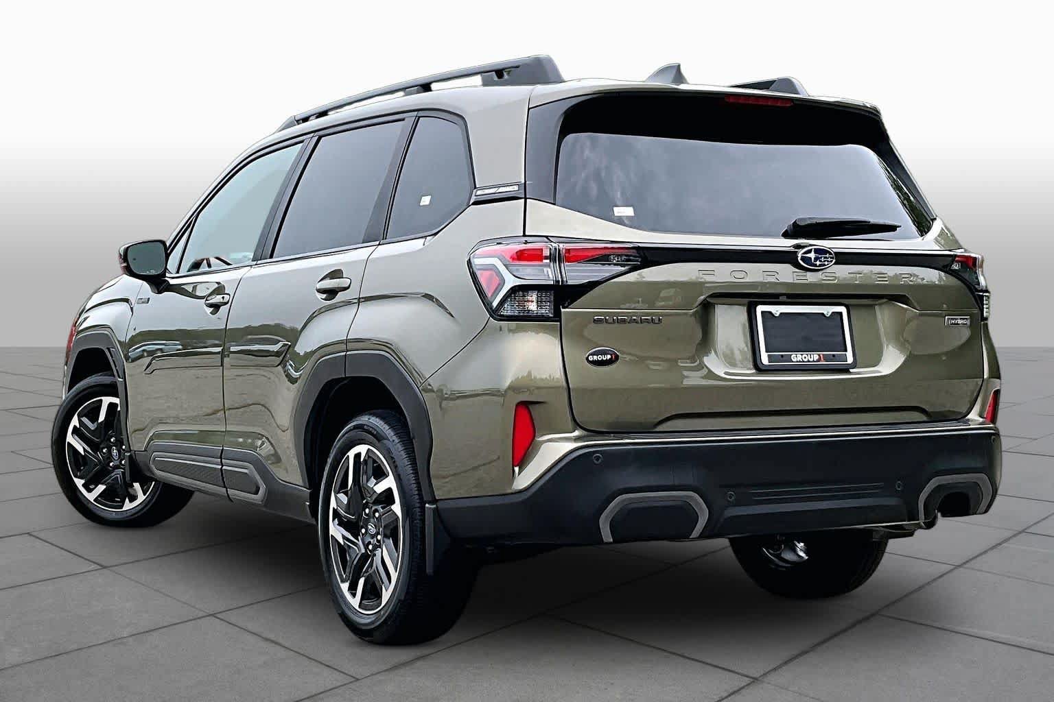 Used 2025 Subaru Forester Limited AWD/4WD image 12
