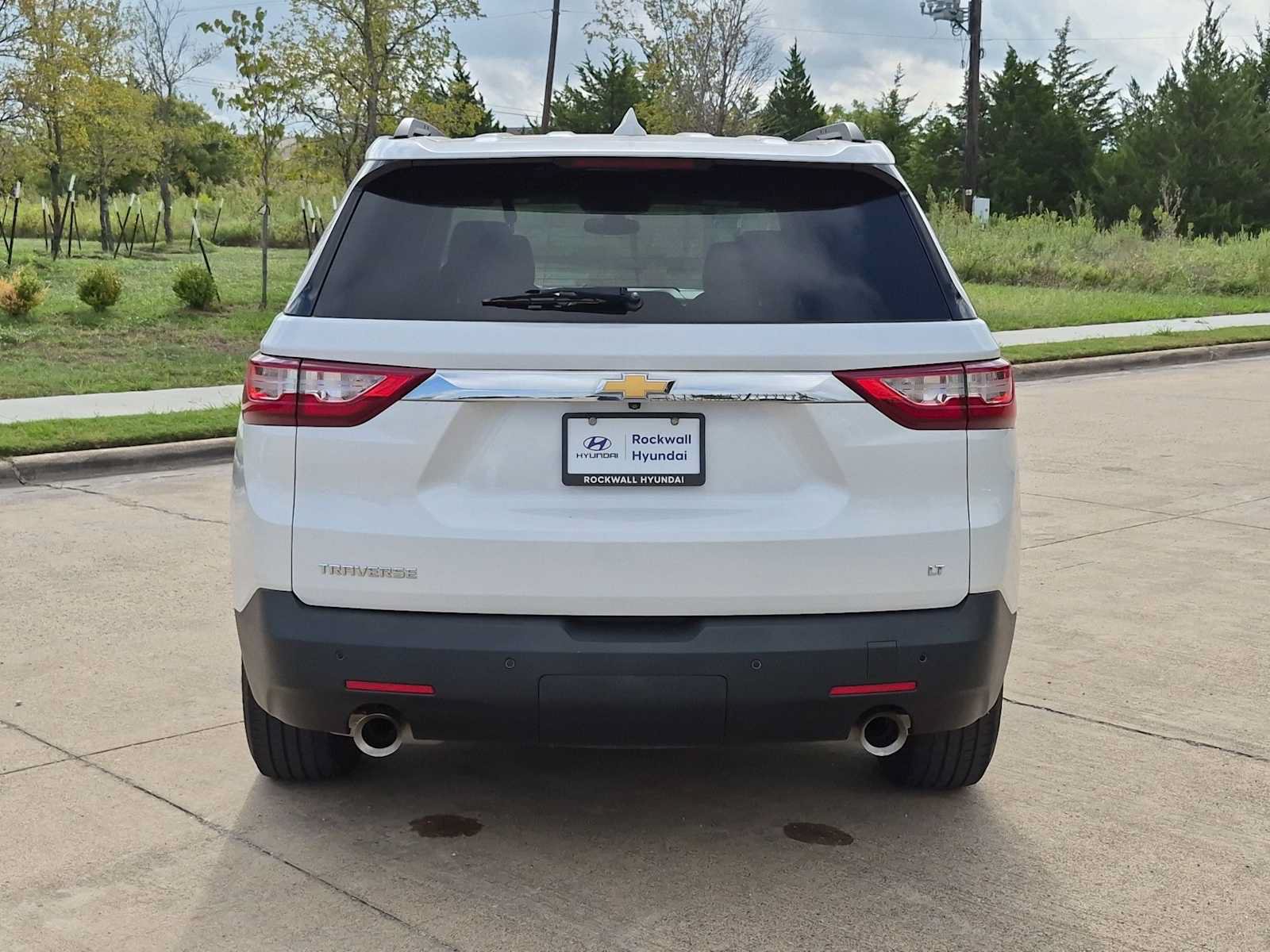 Used 2019 Chevrolet Traverse LT FWD image 13