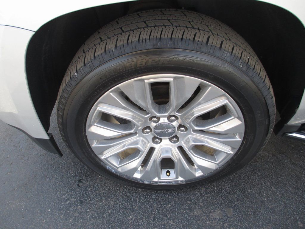 Used 2019 GMC Yukon XL Denali image 13