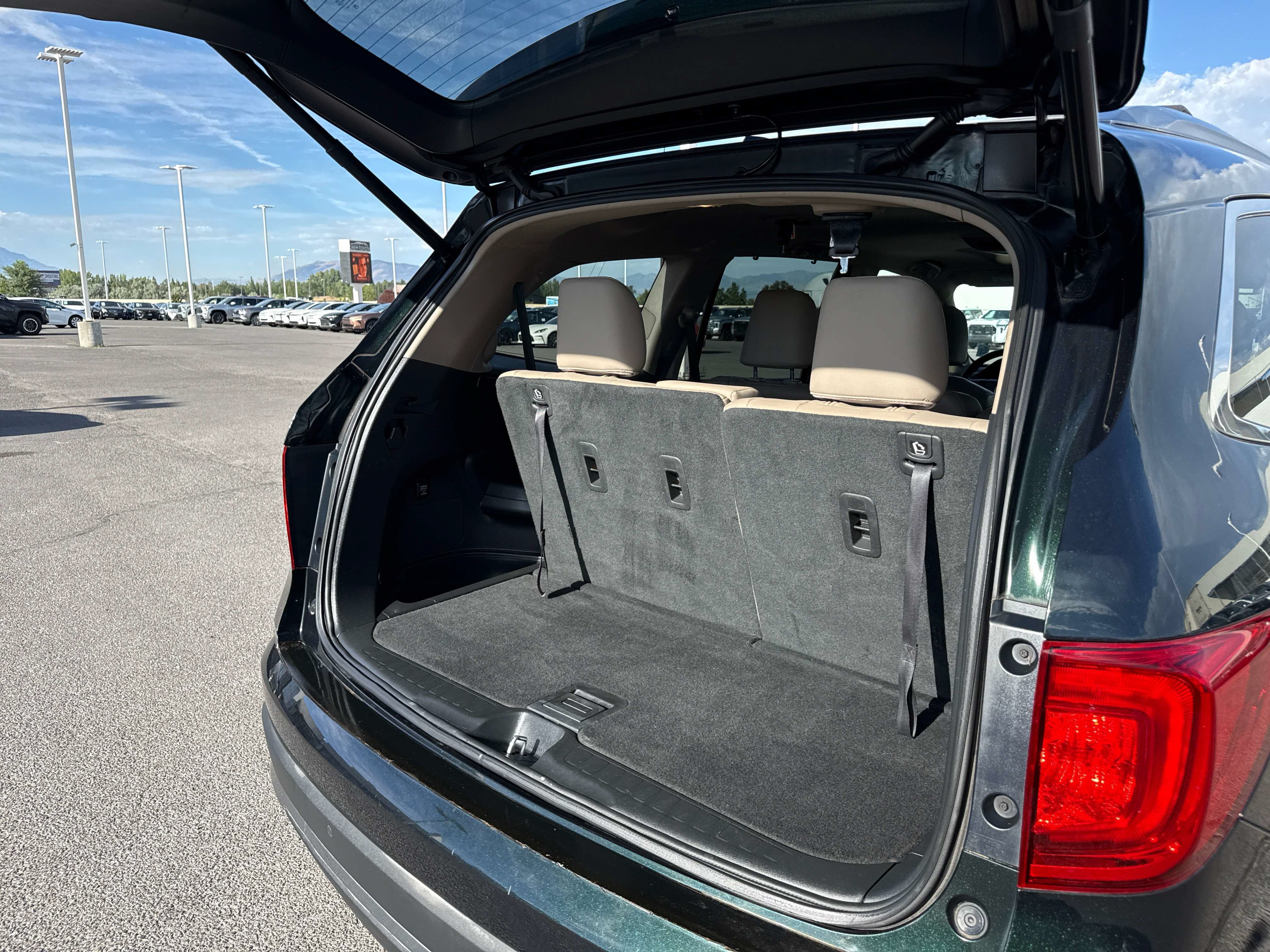 Used 2016 Honda Pilot Touring image 16
