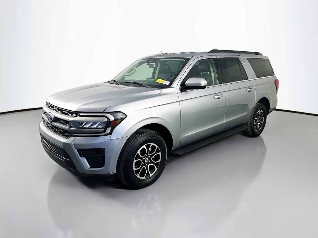 Used 2024 Ford Expedition Max XLT AWD/4WD image 3