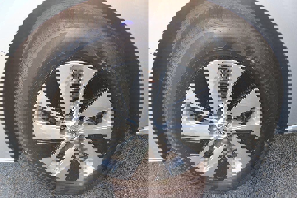 Used 2023 Nissan Altima 2.5 S image 7