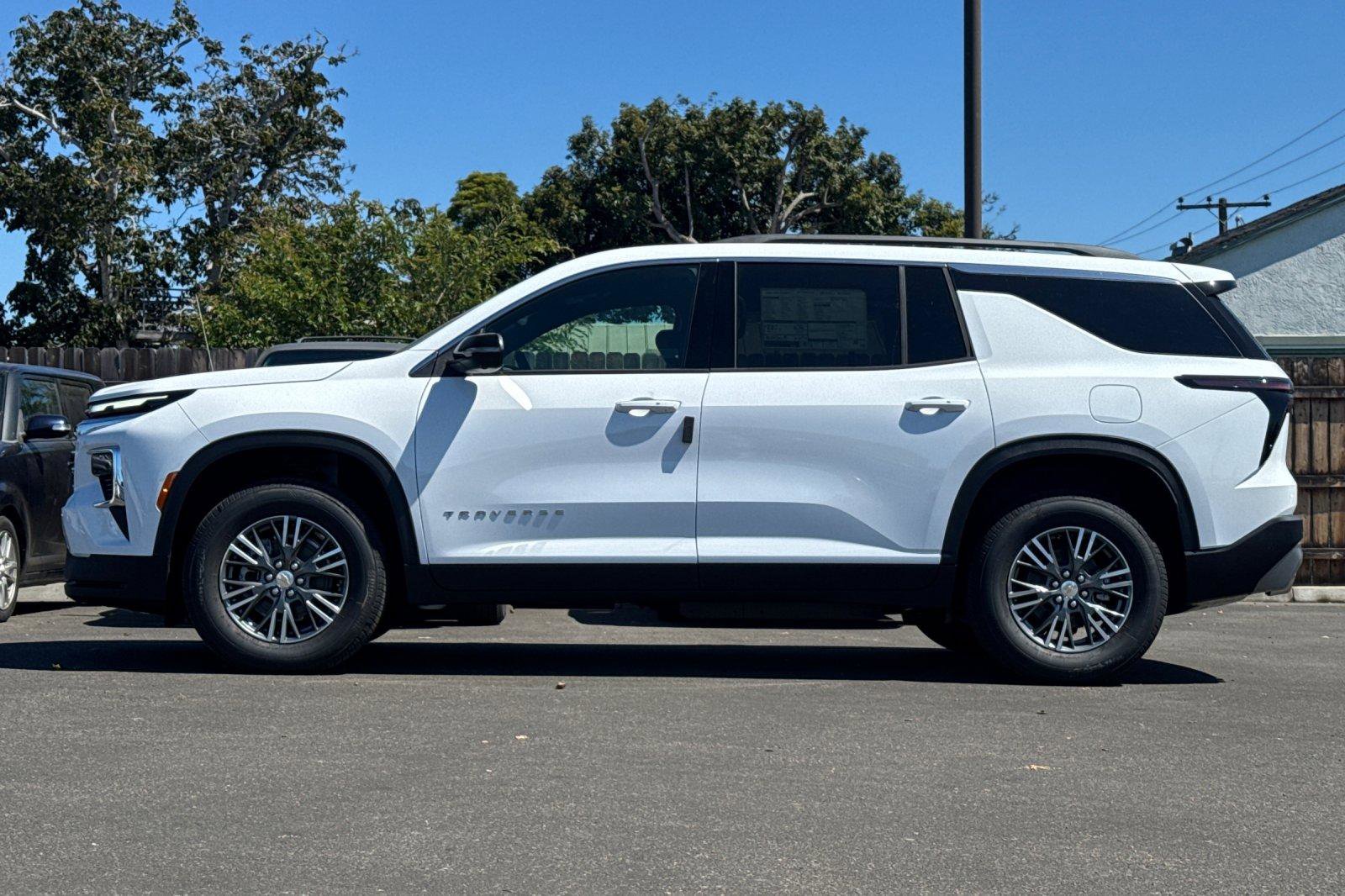 New 2026 Chevrolet Traverse LT w/ Driver Confidence Package image 10