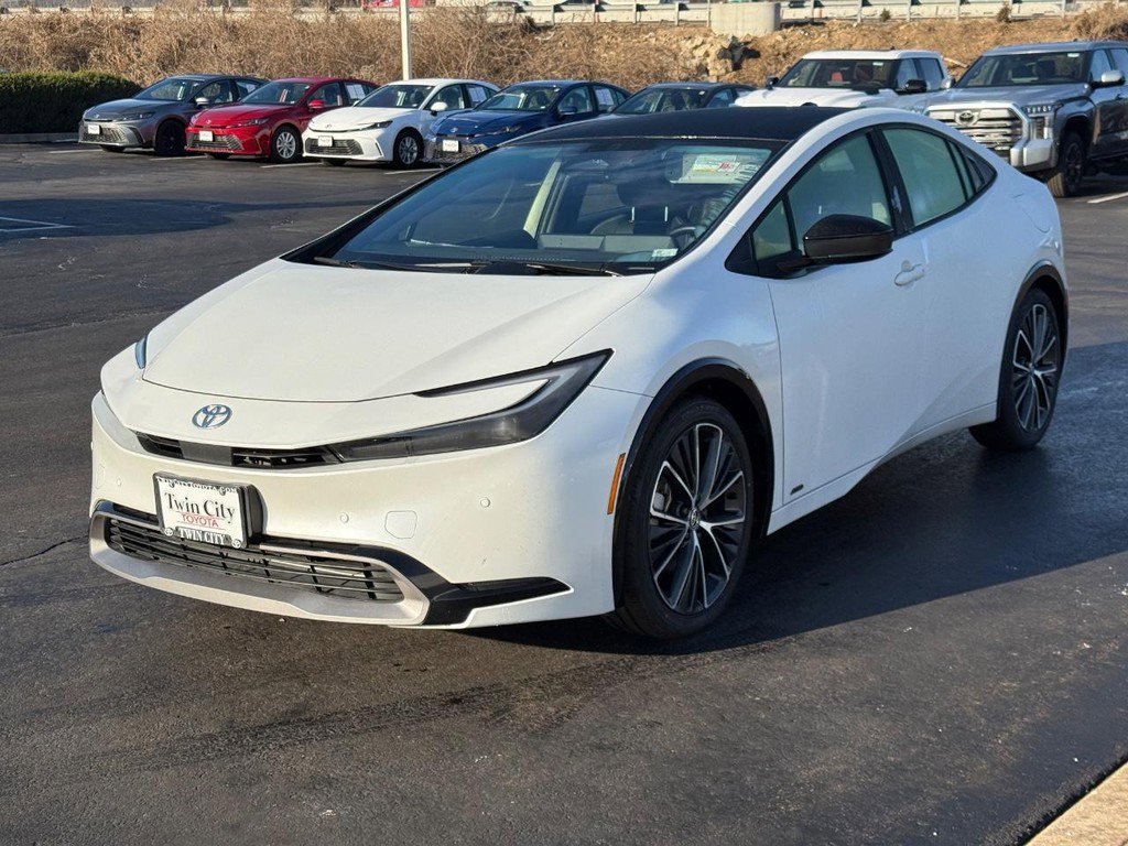 Used 2024 Toyota Prius XLE image 8