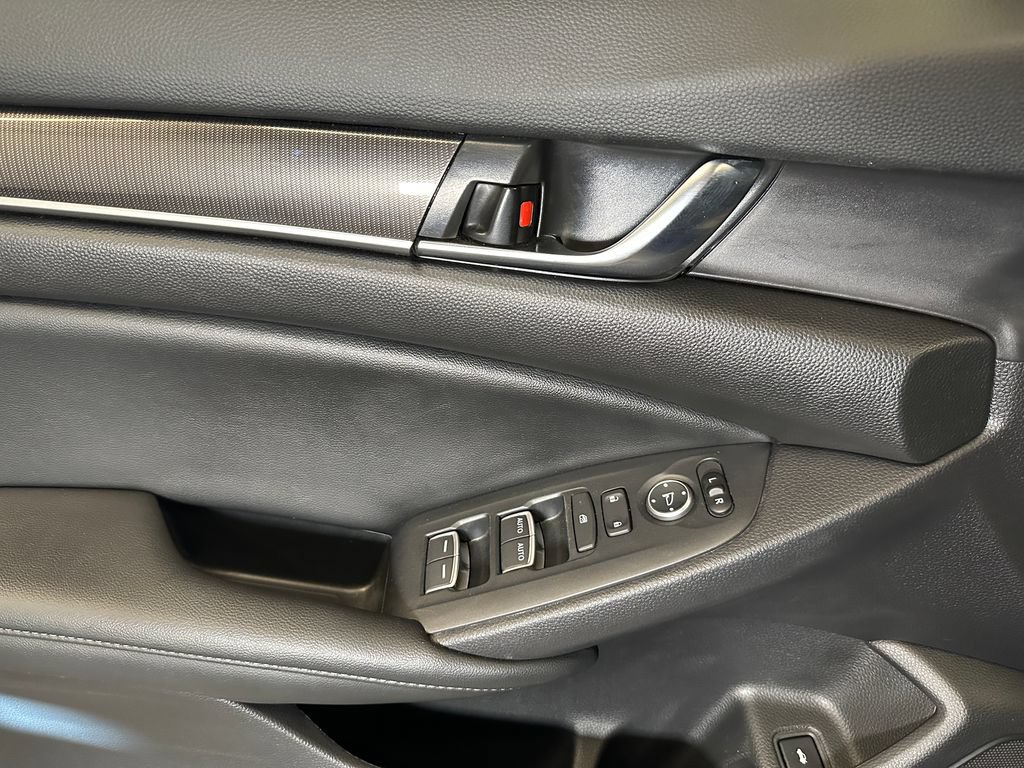 Used 2022 Honda Accord Sport image 18
