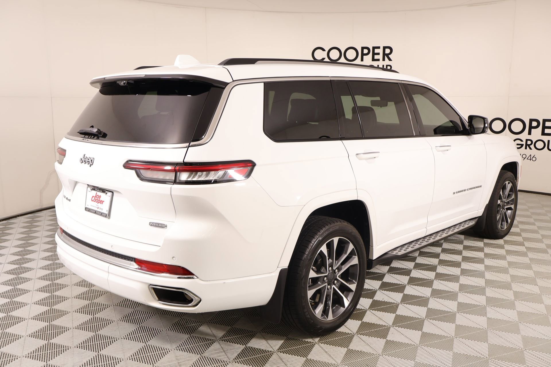 Used 2021 Jeep Grand Cherokee L Overland w/ Advanced Protech Group III image 23