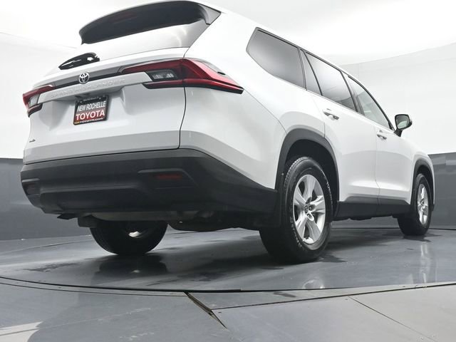 Certified 2025 Toyota Grand Highlander AWD image 39