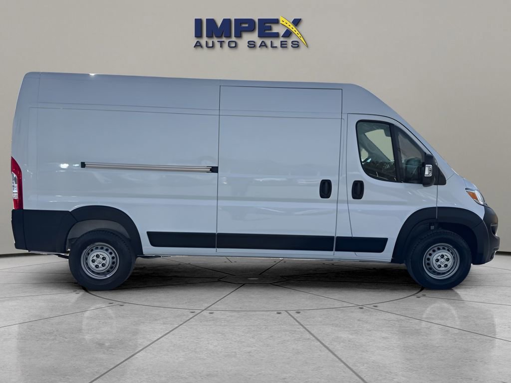 Used 2024 RAM ProMaster 2500 w/ Convenience Group image 6
