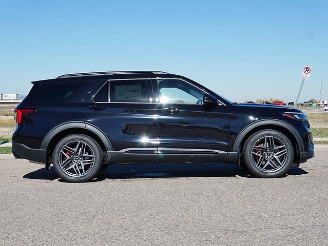 New 2025 Ford Explorer ST image 6