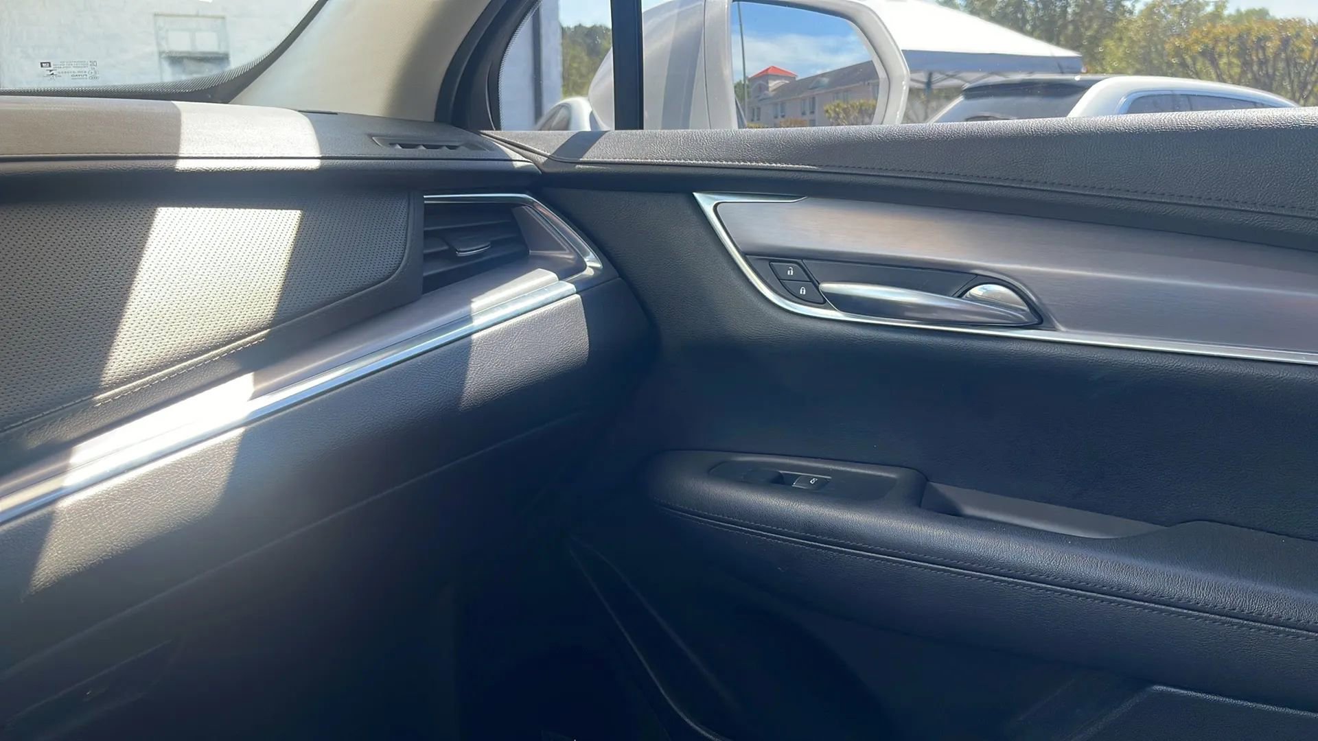 Used 2019 Cadillac XT5 Luxury image 17