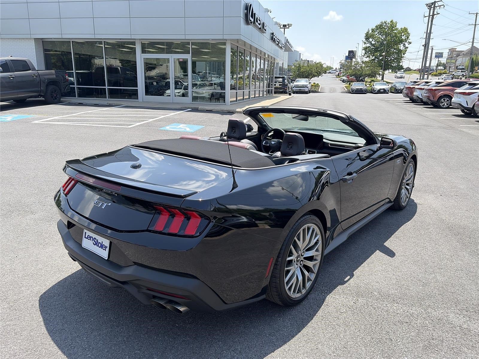 Used 2025 Ford Mustang GT Premium RWD image 5
