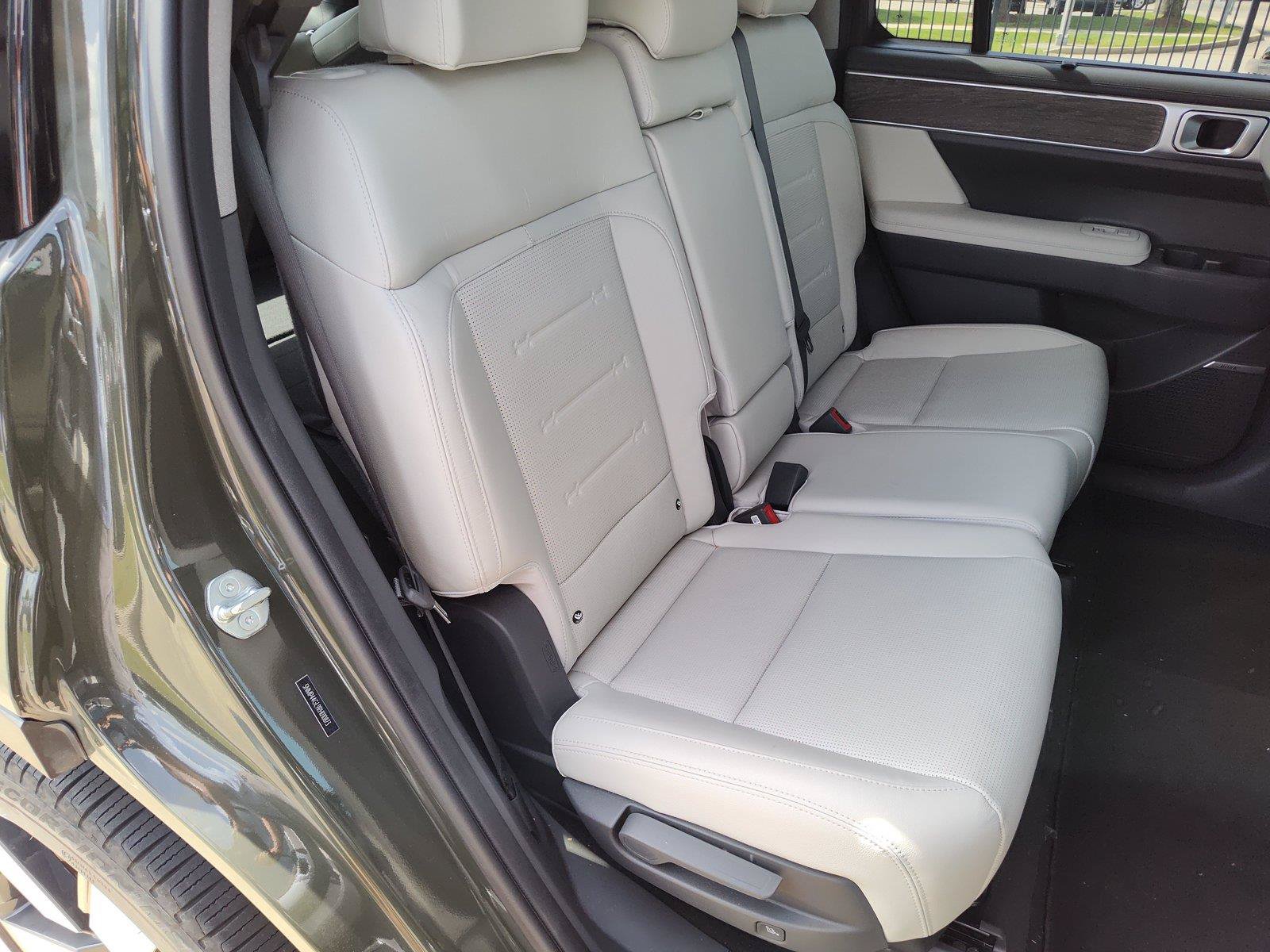 Used 2024 Hyundai Santa Fe Limited FWD image 26