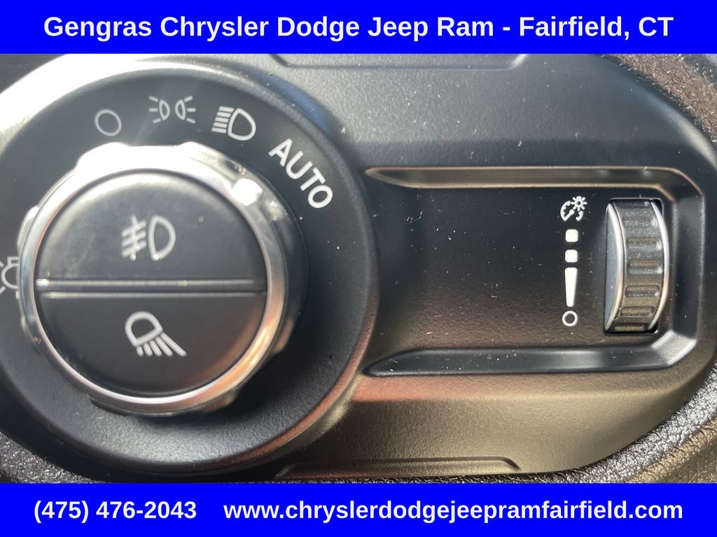 Certified 2025 Jeep Gladiator Sport AWD/4WD image 57