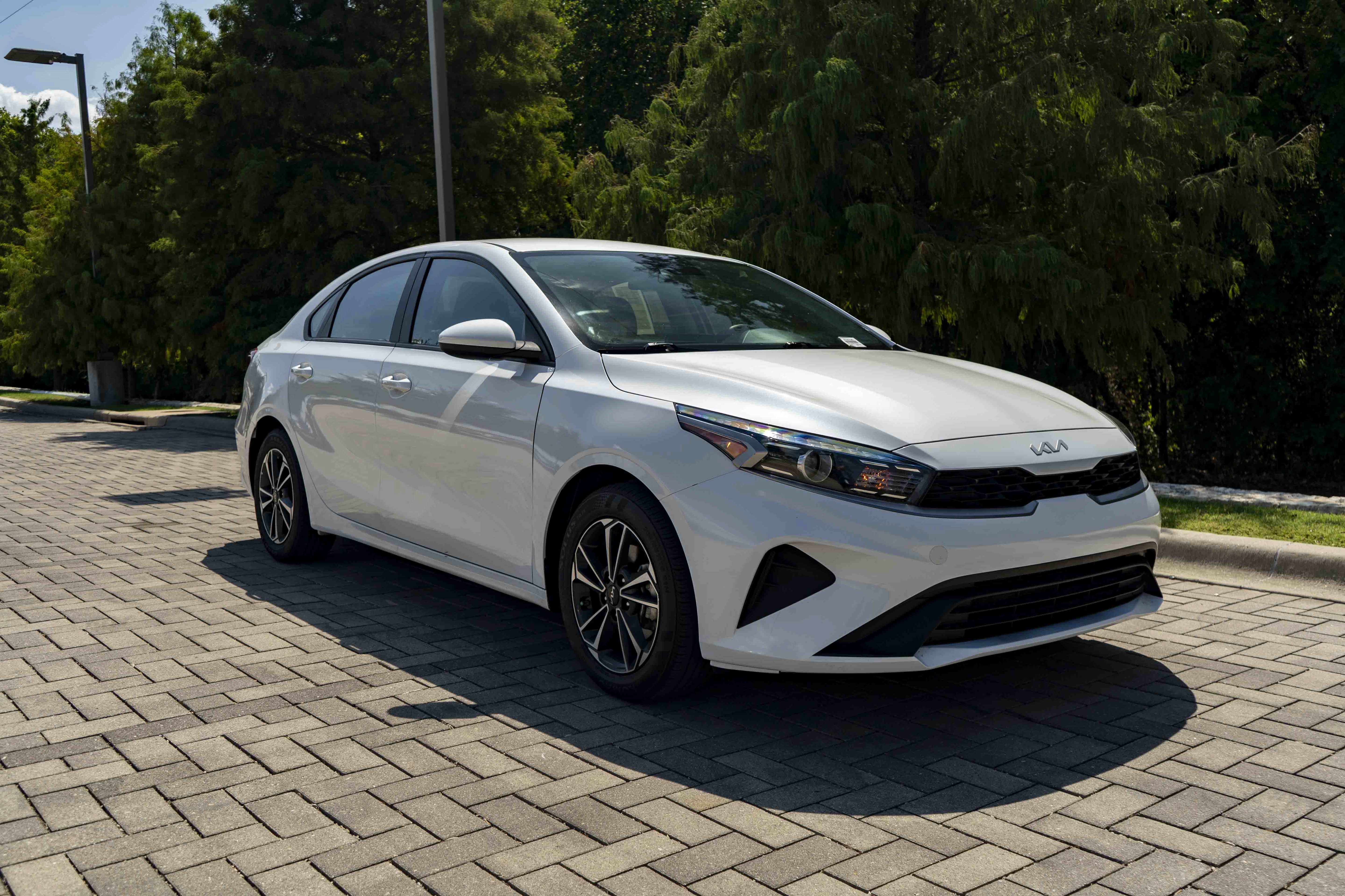 Used 2024 Kia Forte LXS FWD image 2
