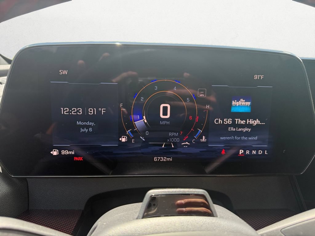 Used 2026 Chevrolet Traverse RS FWD image 21