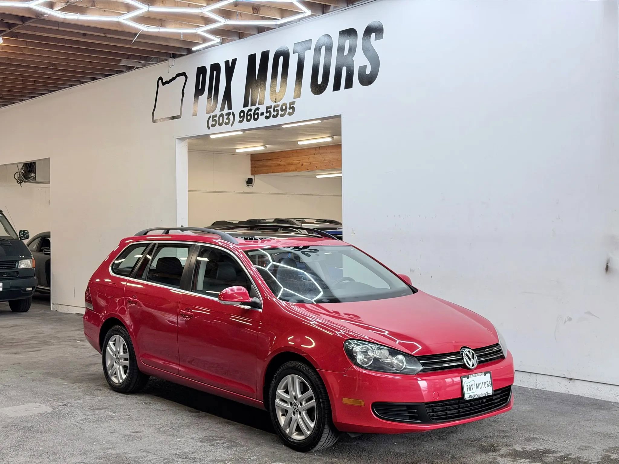 Used 2011 Volkswagen Jetta TDI FWD image 1
