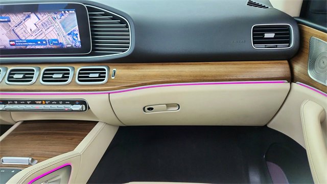 Used 2025 Mercedes-Benz GLE 350 4MATIC w/ AMG Line Exterior image 36