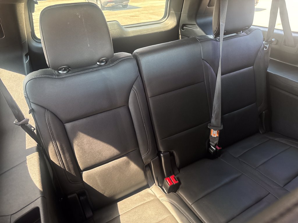 Used 2021 Chevrolet Suburban LT RWD image 27