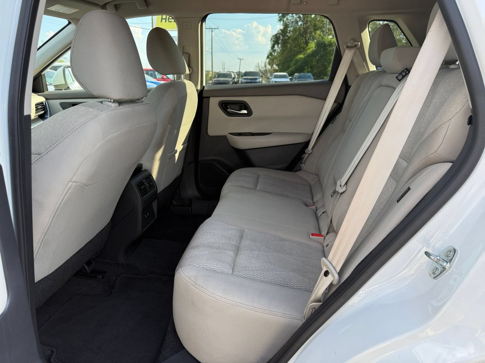 Used 2025 Nissan Rogue SV AWD/4WD image 27