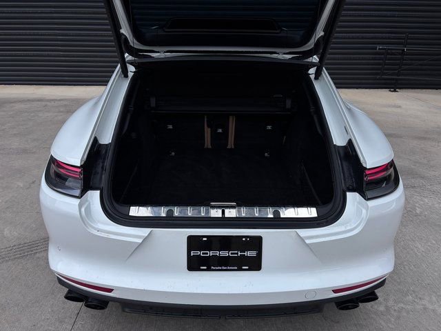 Certified 2023 Porsche Panamera Platinum Edition image 26