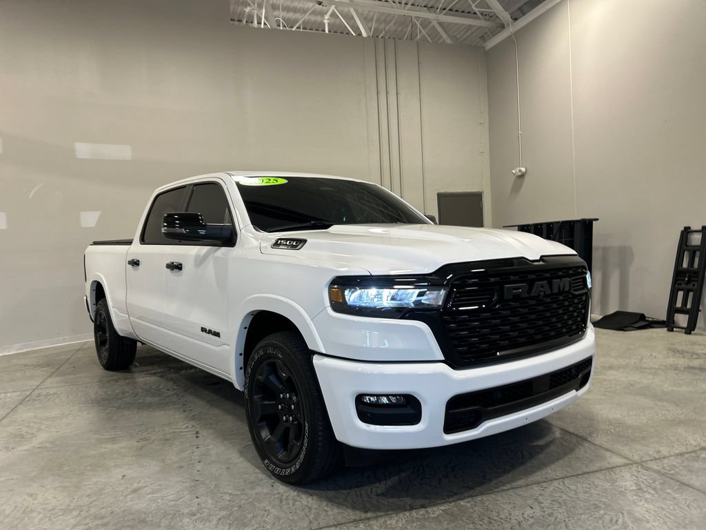 Used 2025 RAM 1500 Big Horn AWD/4WD image 4