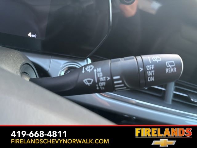 New 2026 Chevrolet Trax LT w/ Sunroof Package image 9