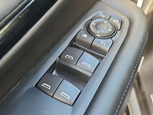 Used 2026 Chevrolet Suburban LT w/ Comfort Package AWD/4WD image 12